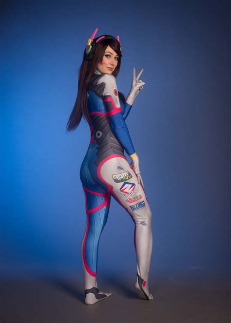 Lets Shoot For A New Highscore D Va Cosplay By Melissapearcecosplay R Cosplaygirls