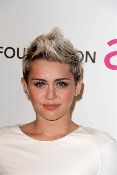 Miley Cyrus Haircuts And Hairstyles 20 Ideas For Hair Of Any Length Updike Therith