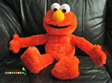 Holiday T Guide Big Hugs Elmo