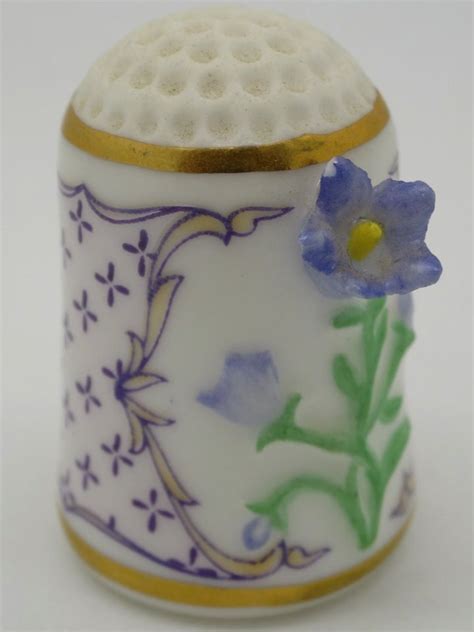Bellflower Campanilla Franklin Porcelain Thimble Dedal Fingerhut
