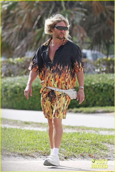Isla Fisher & Matthew McConaughey Get Into Character on ...