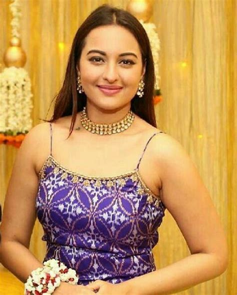 267 Best Naika But Mostly Certain Dhadkan Images On Pinterest Sonakshi Sinha Indian Actresses