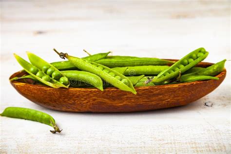 Green Peas In A Wooden Bowl Stock Photo Image Of Nutrient Healthy