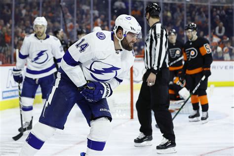 Lightning Beat Flyers Tie Club Mark With 10th Straight Win