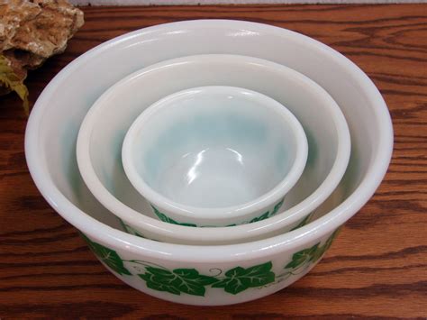 Vintage Hazel Atlas Green Ivy Milk Glass Mixing Nesting Bowl Set
