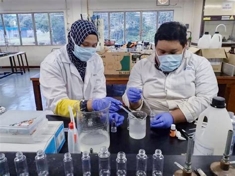 Nkea pertanian akan memberi fokus kepada subsektor yang mempunyai potensi pertumbuhan yang besar yang dapat. Dua pelajar pascasiswazah, Pusat Pengajian Sains ...