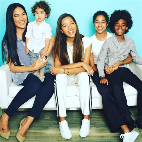 Kimora Lee Simmons Now Kimora Lee Simmons And Sons Open New Boutique