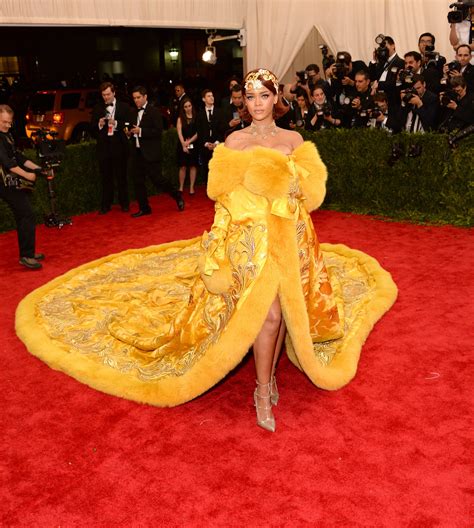 The Best Met Gala Dresses Of All Time Met Gala Outfits Met Gala