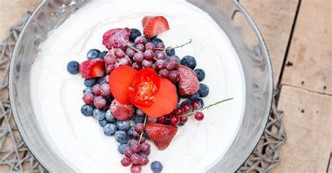 Das weisse haus ist ein restaurant, welches tim mälzer (der vox tv koch) zusammen mit einem freund führt. weiße Schokomousse, Schokomousse, Schokoladenmousse, weiße ...