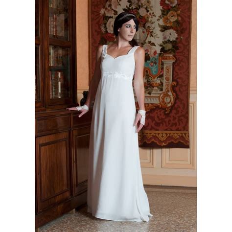 A look at the spring 2019 inspired by the elegance of white and gold, ashley and alburt's wedding was a glamorous affair to we were inspired charming long sleeve wedding dresses. Long white wedding dress with low back neckline and empire ...