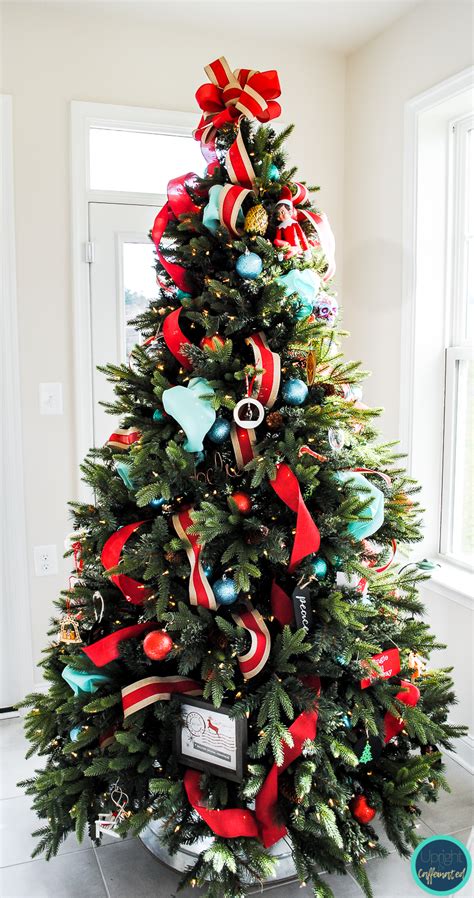10 Christmas Tree Ribbon Ideas To Try In 2021 Christmas Ribbons