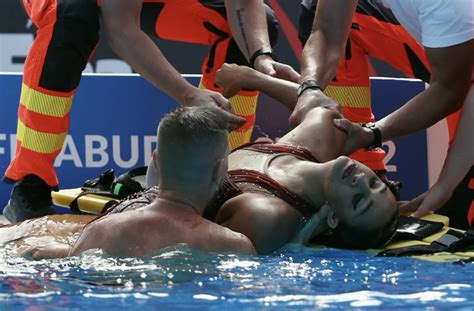 Nadadora estadounidense se desmaya en Mundial de Natación Ultra FM
