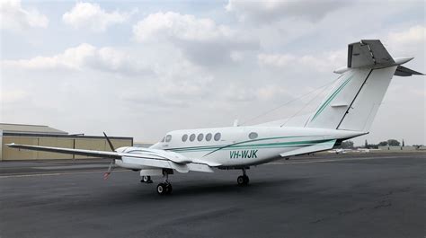 Hawker beechcraft king air b200t specifications: 1982 Beechcraft King Air 200 for sale