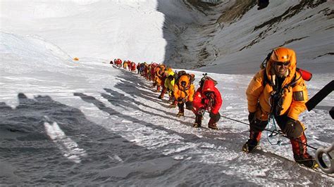 The Pros And Cons Of Climbing Mount Everest In The Summer Nautica