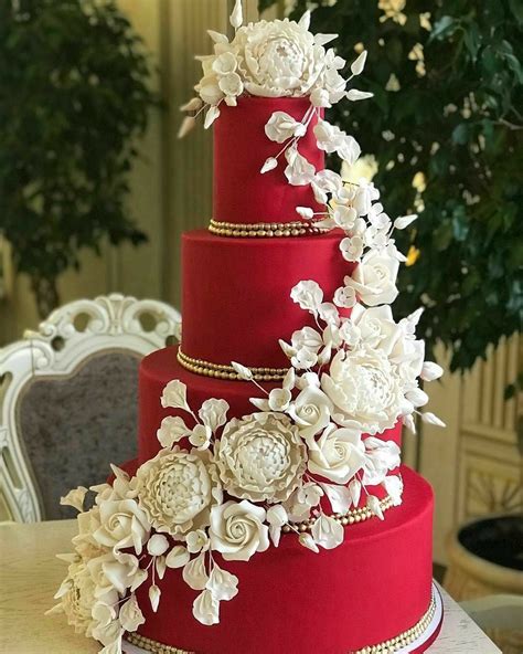 Pin By Janet On Wedding Ideas Wedding Cake Red Beautiful Wedding Cakes Elegant Wedding Cakes