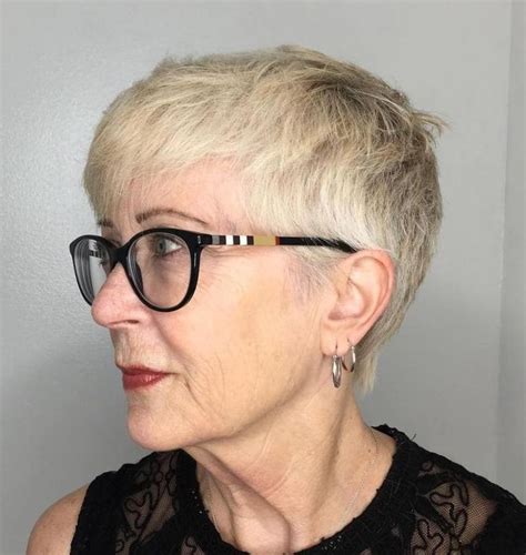20 Universally Flattering Hairstyles For Women Over 50 With Glasses With Images Womens
