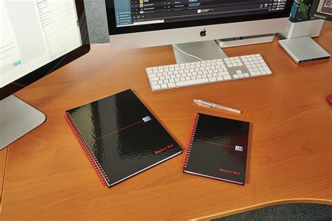 Oxford Black N Red A4 Glossy Hardback Wirebound Notebook Ruled 140