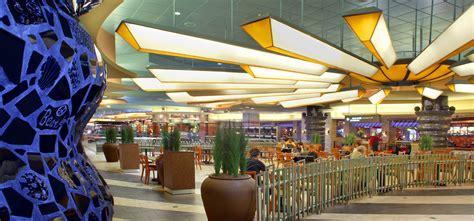 phoenix sky harbor international airport terminal 4 retail renovation weitz