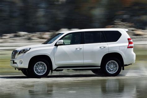 Toyota Land Cruiser Facelift To Launch In 2016 In India