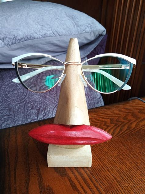 Eyeglasses Holder Unique Twist For Your Eyewear