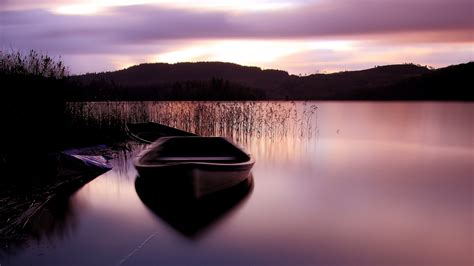 download-wallpaper-1920x1080-boat,-smooth-surface,-surface,-grass