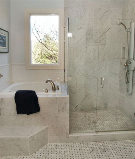 An ensuite bathroom should be a perfect bathroom if you can give an accent idea on it using black and white colors with the tiles, the shower, and even the mirror frame. Decorating Tips For Smaller En-Suite Bathrooms