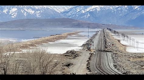 Great Salt Lakes Railroad Causeway Compass Evaporation Ponds Youtube