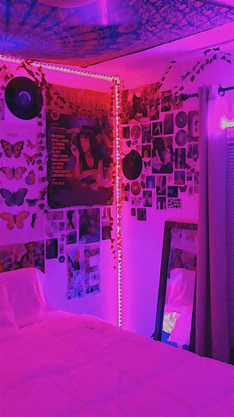Wall decor for dark themed room. indie room🔮💫⛓ | Neon bedroom, Dreamy room, Neon room