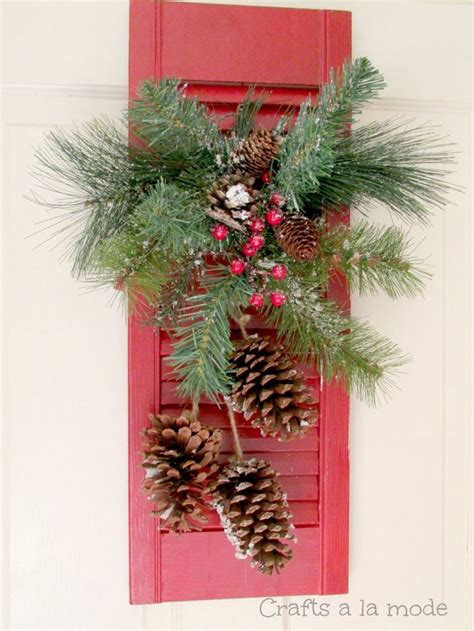 Old Shutter Christmas Door Decoration Hometalk Christmas Deur