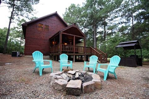 Spend your days relaxing on the front porch enjoying the breathtaking views. » Silver Spur