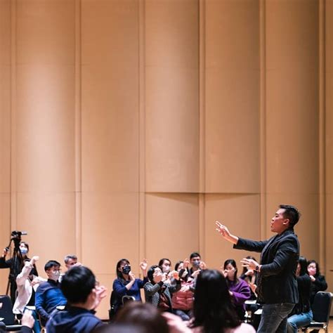 Dr Darius Lim Renowned Singaporean Conductor Composer Darius Lim Award Winning Conductor