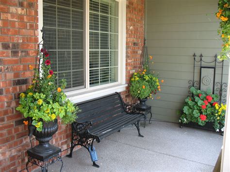 Nice 25+ impressive front porch planter design for amazing home outdoor