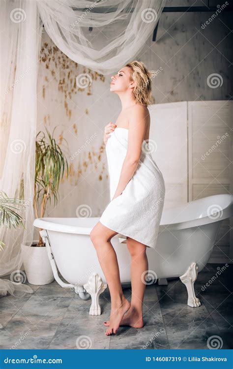 Pretty Slim Caucasian Woman In Bathroom Stock Image Image Of Person