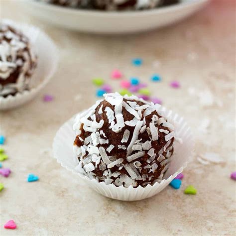 Healthy Homemade Chocolate Truffles {Gift Idea} - Ilona's ...