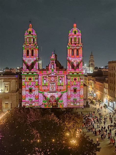 Inici La Fiesta De Luz Sobre Fachada De La Catedral Metropolitana