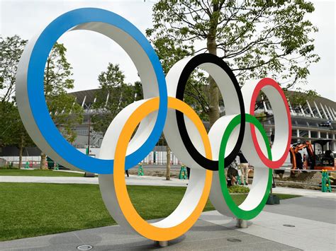 Die einführung der olympischen spiele der neuzeit wurde 1894 als wiederbegründung der antiken festspiele in olympia auf anregung von pierre de coubertin . Die Wettkampfstätten der Olympischen Spiele 2020