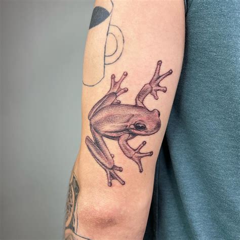 Aggregate 72 Cute Frog Tattoo Latest Incdgdbentre