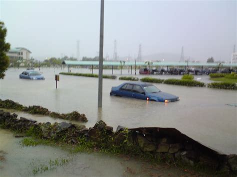Check spelling or type a new query. C5601 TEKNOLOGI PERSEKITARAN: KEADAAN BANJIR SEKITAR ...
