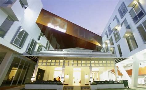 Pesan grand cakra hotel malang yang memiliki layanan terbaik dengan lokasi strategis di malang. Daftar Hotel di Malang Lengkap Dengan Alamat, Harga ...