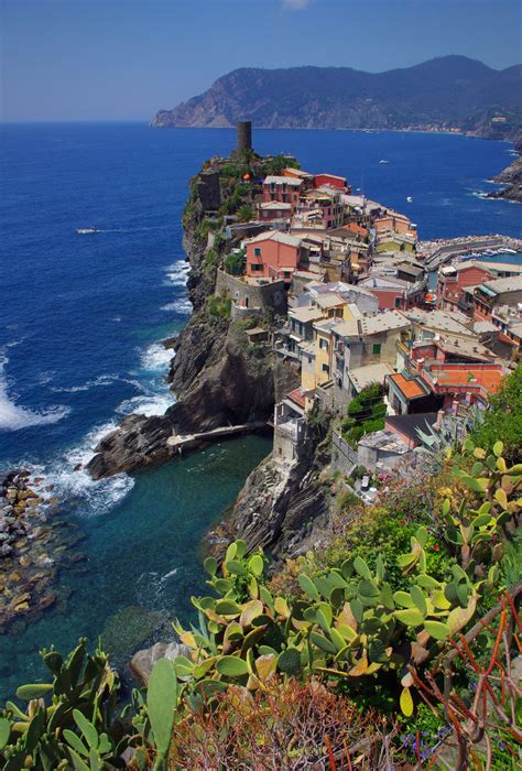 The cinque terre (italian pronunciation: Cinque Terre - Travel guide at Wikivoyage