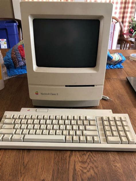Vintage Apple Macintosh Mac Classic Ii Computer Great Condition