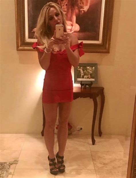 Britney Spears Shows Off Legs In Tiny Red Dress On Instagram Daily Star
