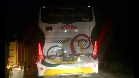 Terbit tiap update sel, kam, min. Adu Skill Supir Batak dengan Minang "Bus PMH vs Bus Npm ...