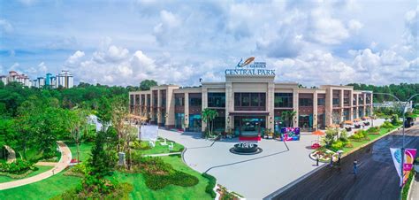 Central park hotel is ideal for leisure visitors looking to explore london's fabulous attractions, such as tower of london, houses of parliament, london eye, science museum, and british museum, big ben, theatres, shopping and. Country Garden's Central Park begins soft launch of first ...