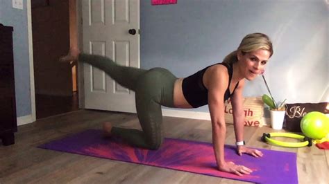 5 Minute Peachy Booty Workout Youtube