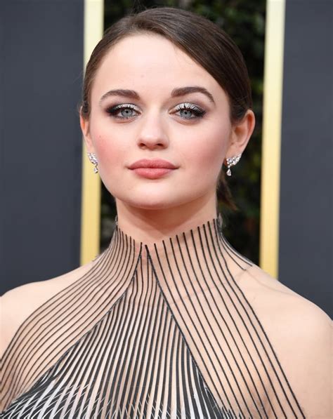 Joey King At The 2020 Golden Globes Best Hair And Makeup At The