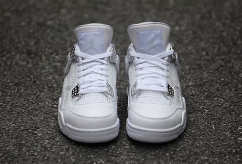 After surfacing just a couple of days ago, this year's retro of the air jordan 4 pure money has officially been revealed by jordan brand. Air Jordan 4 Pure Money 2017 Retro Release - Sneaker Bar ...