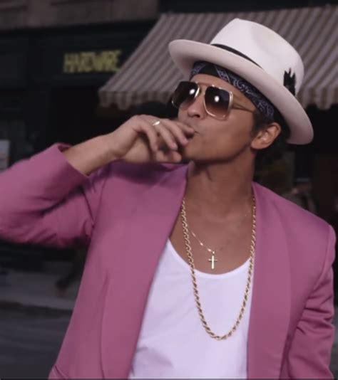 Pink Jacket Bruno Mars Favoritos Imprimir Sobres