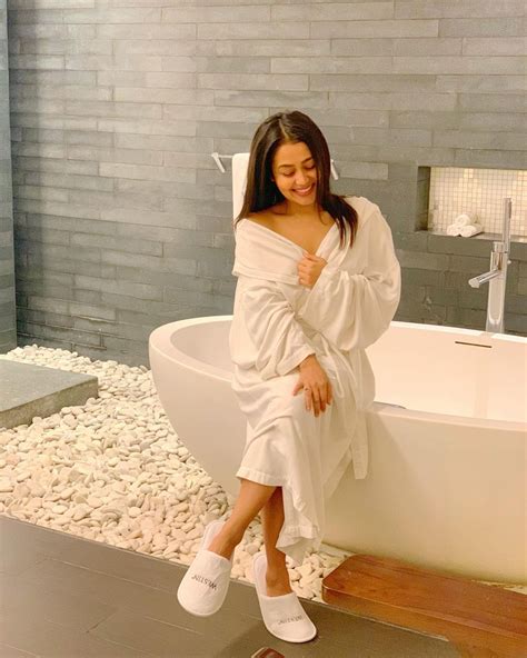 Neha Kakkar Shares Sexy Pictures In A Bathrobe See The Diva Look Drop