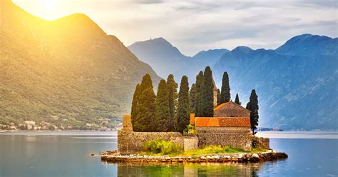 Montenegro stands on the edge between the east and the west. Goedkope vakantie Montenegro 2020 | dé VakantieDiscounter